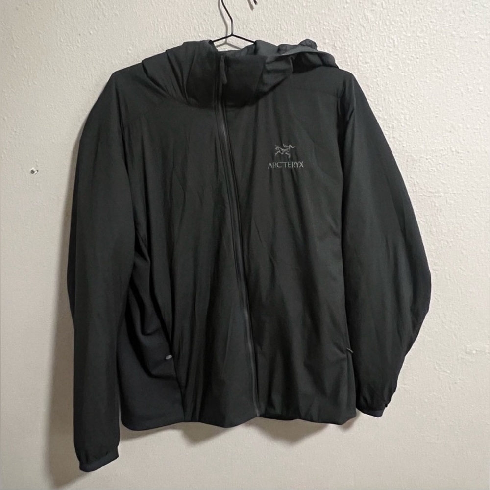 Arc’Teryx Lightweight Jacket